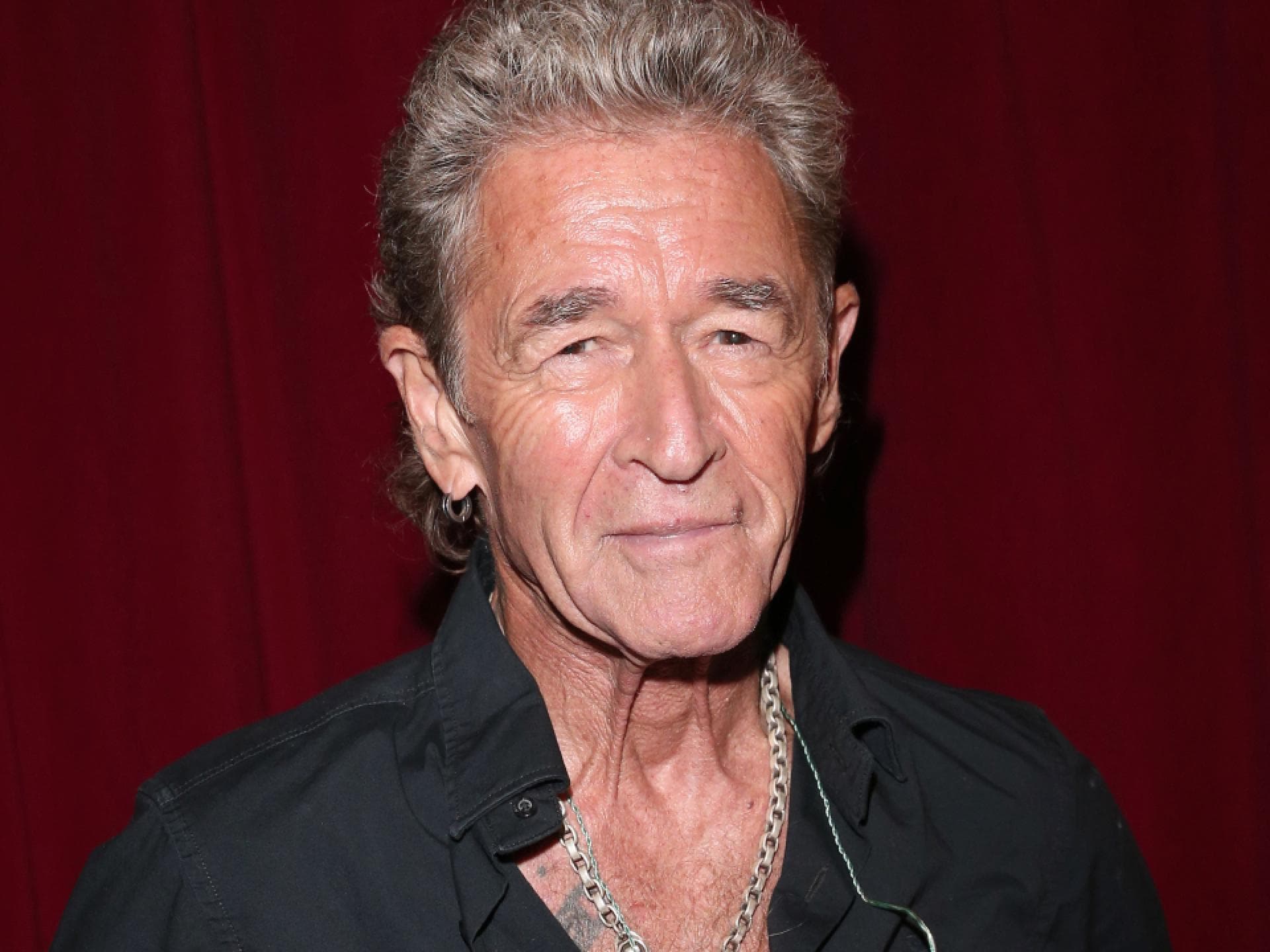 Peter Maffay lächelt